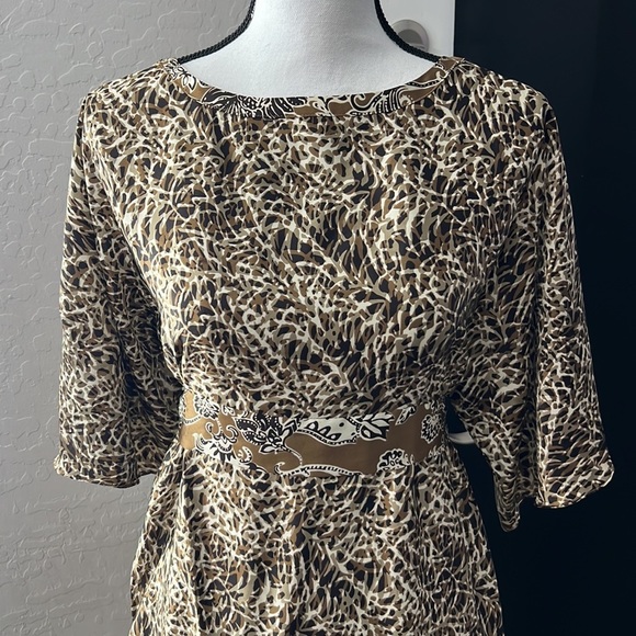 NWOT, SIGNATURE by ROBBIE BEE, Tieback, Printed, Dress, Size 10P - Picture 3 of 10